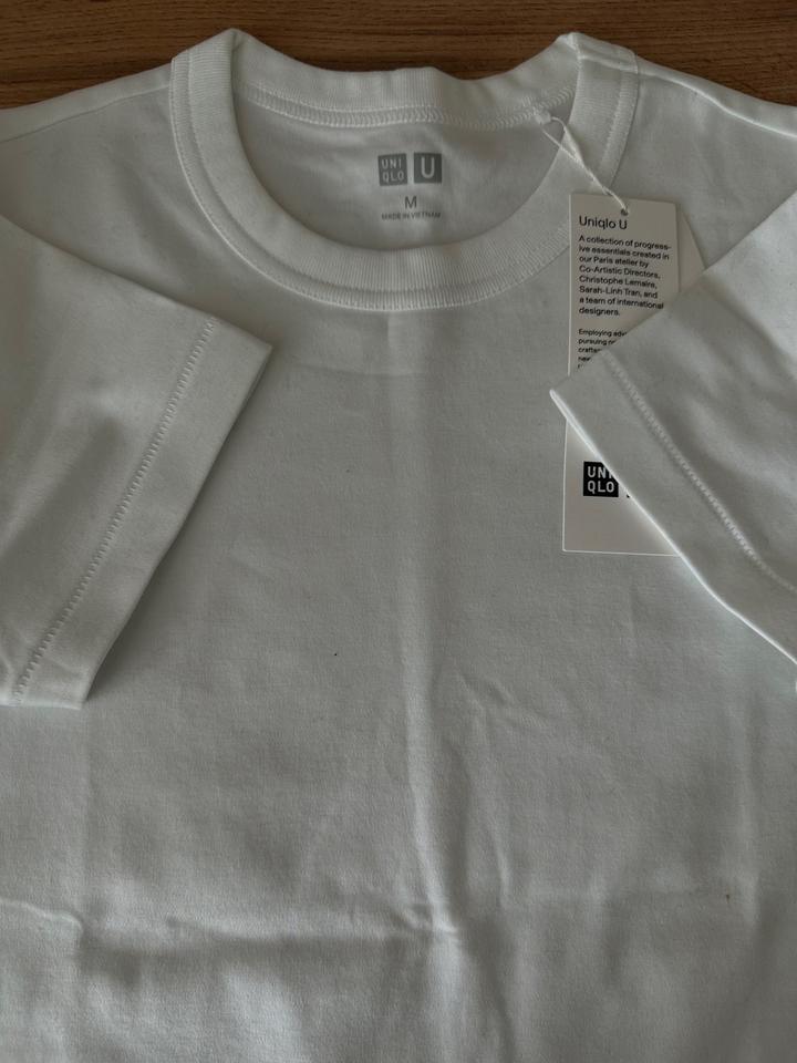 Базовая фудболка