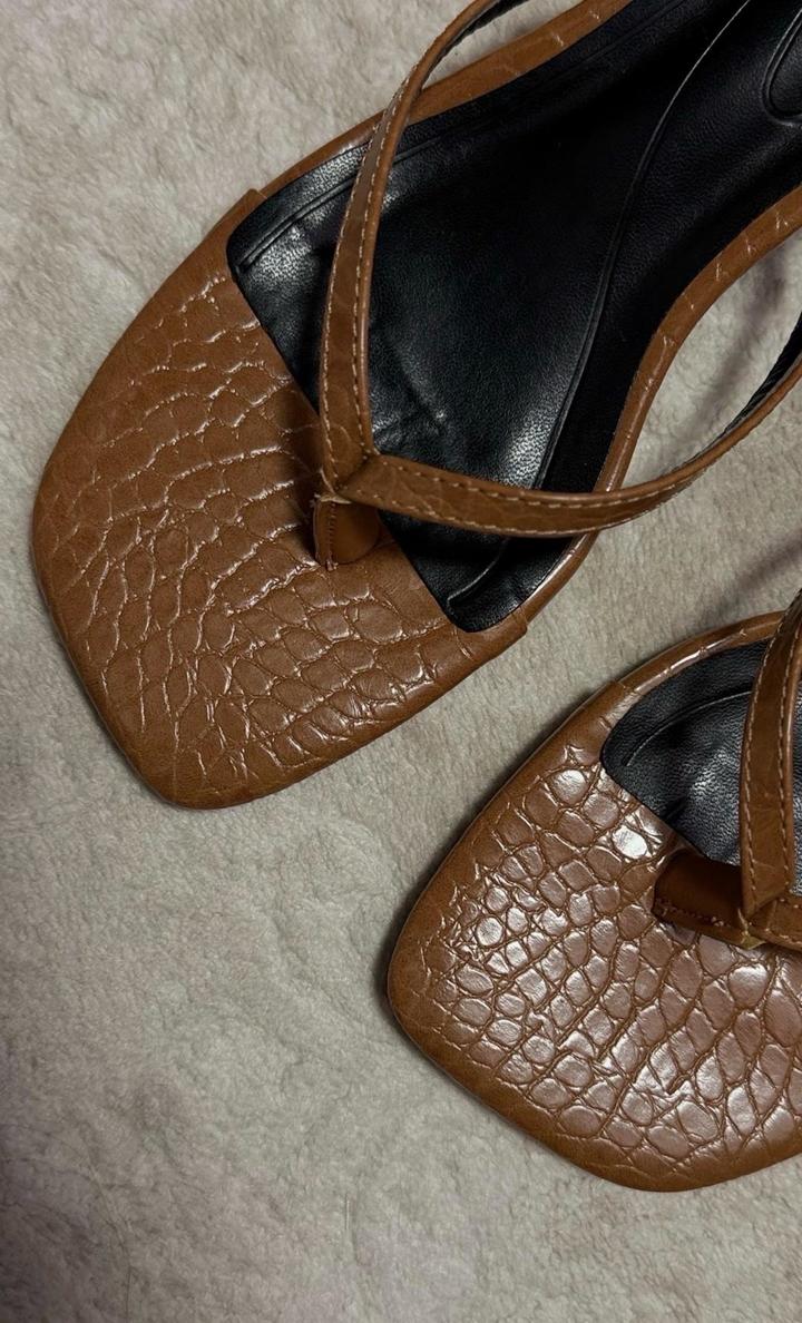 Шлепки zara