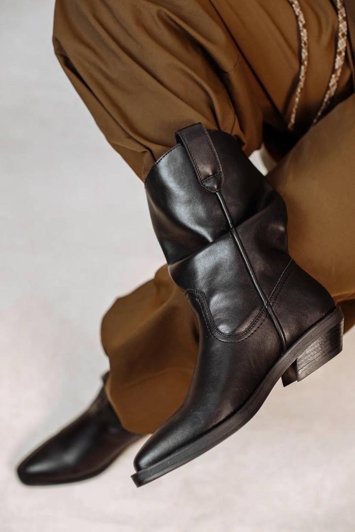 Кожаные казачки