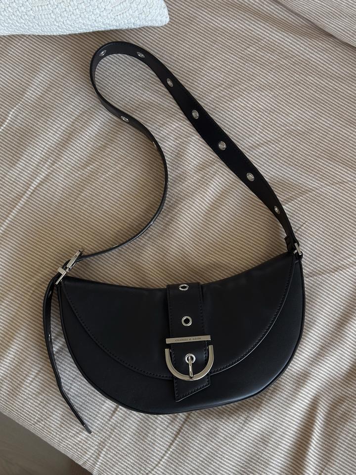 Сумка charles and keith