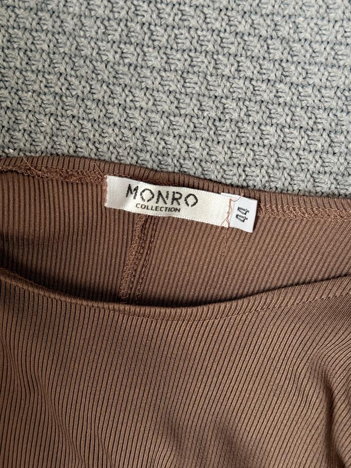Коричневое платье Monro