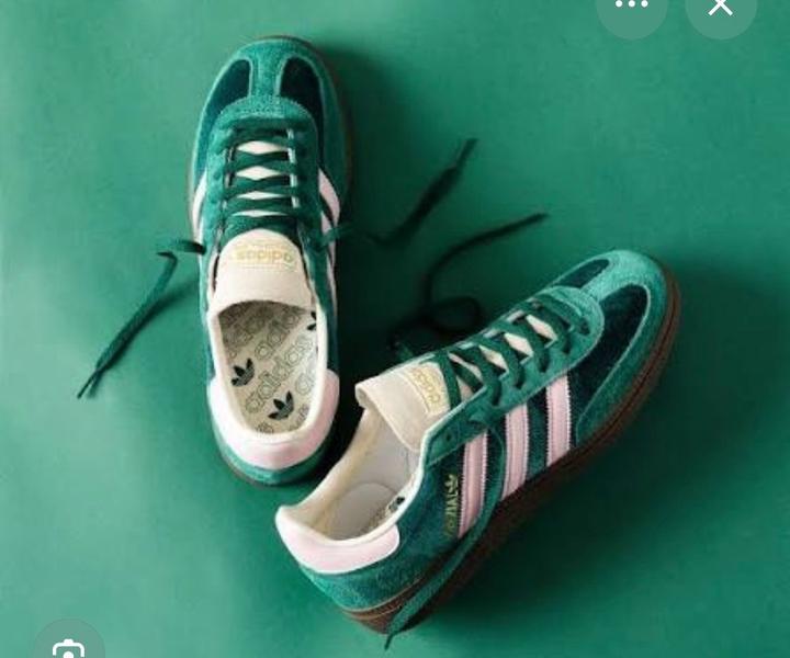 Продам Adidas Spezial. 40,5 размер .