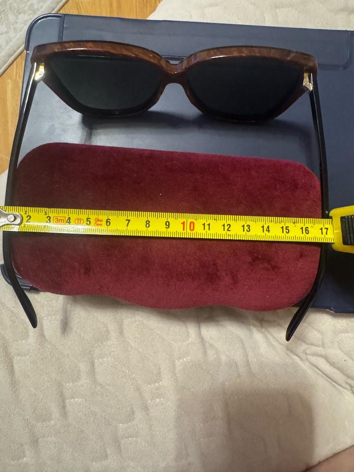 Солнцезащитные очки Gucci