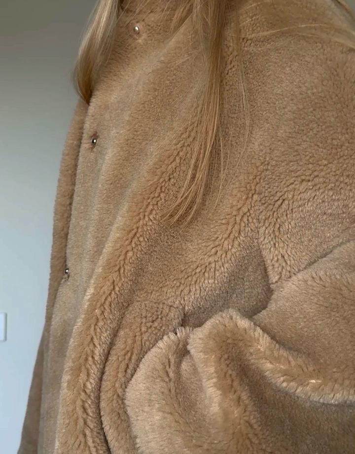 Плюшевый бомбер Zara