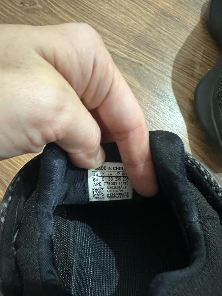 Adidas Ozelia кроссовки