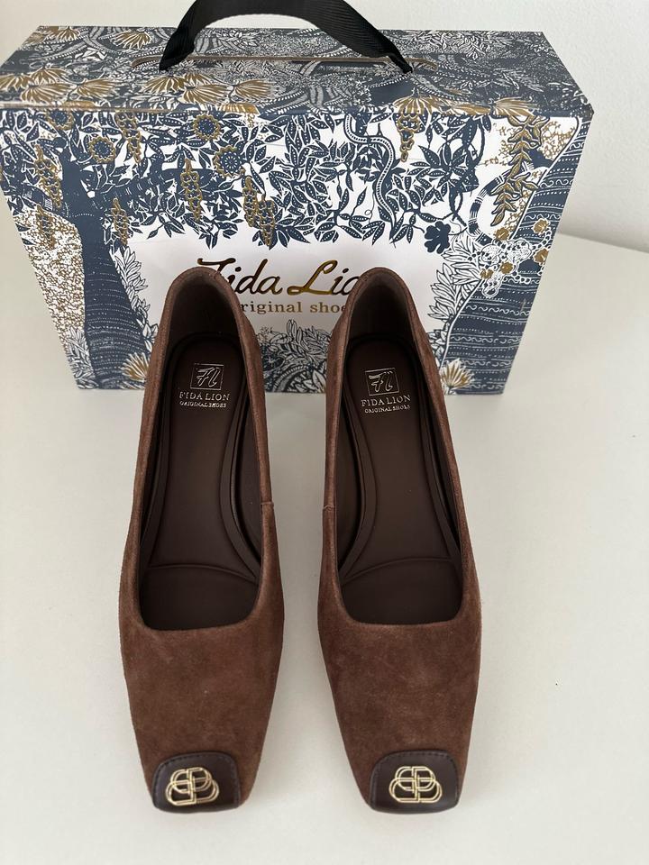 замшевые туфли