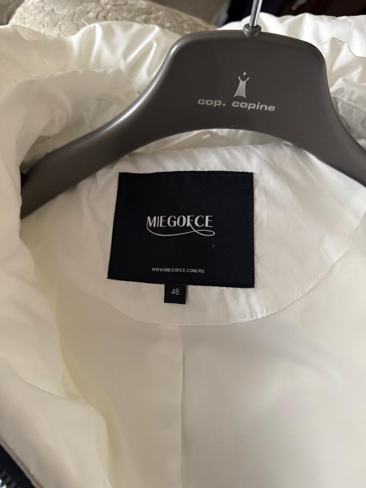 женская куртка пуховик зимняя белая