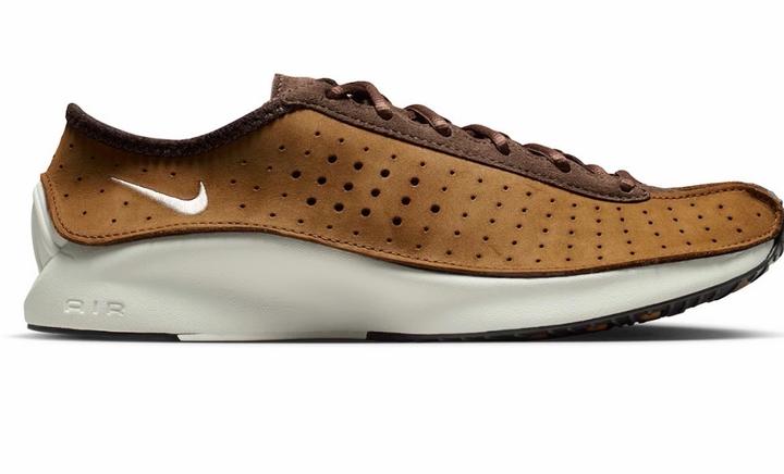 NIKE