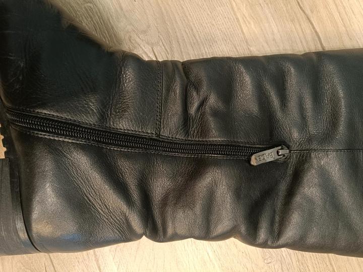 Кожаные сапоги