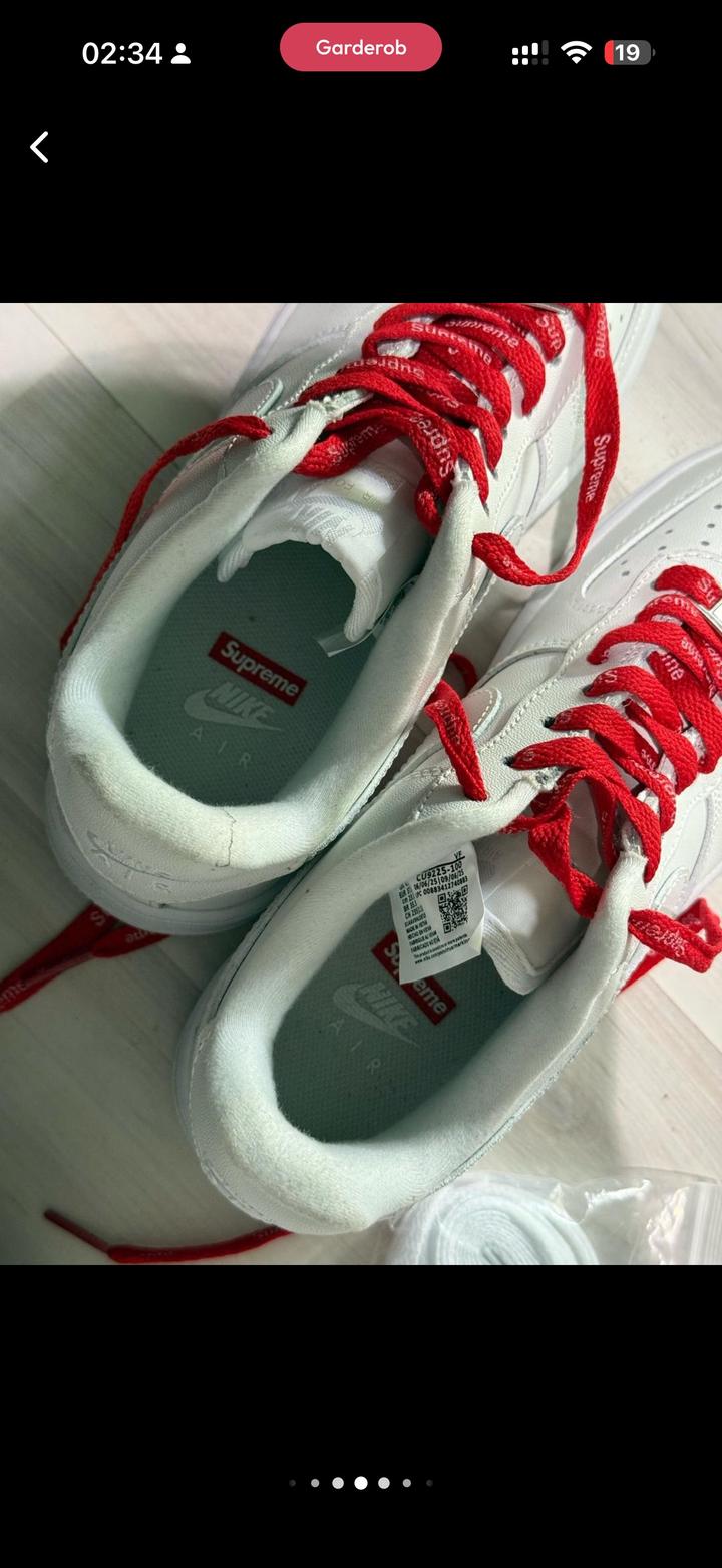 Новые кроссовки Nike air supreme
