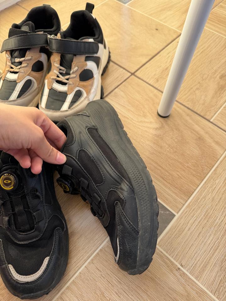 Кроссовки 2пары , 37р