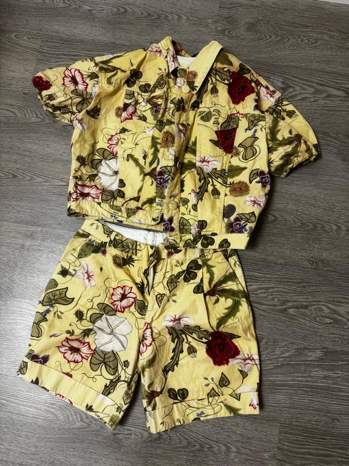 Двойка от Gucci