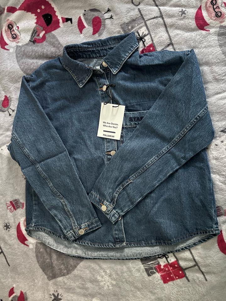 Темно синяя джинсовка Pull and Bear