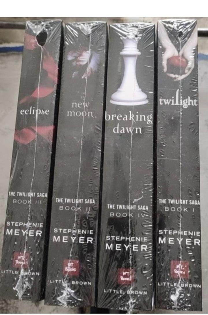 Серия книг «Сумерки»