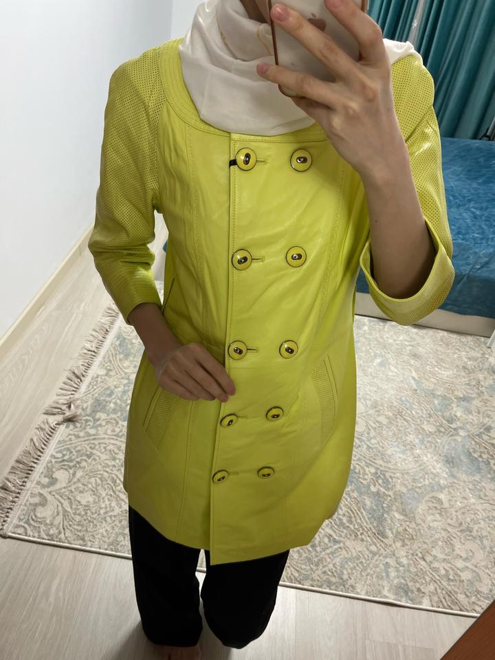 Кожаный плащь