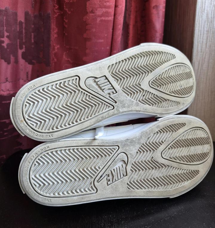 Кроссовки Nike оригинал размер 37