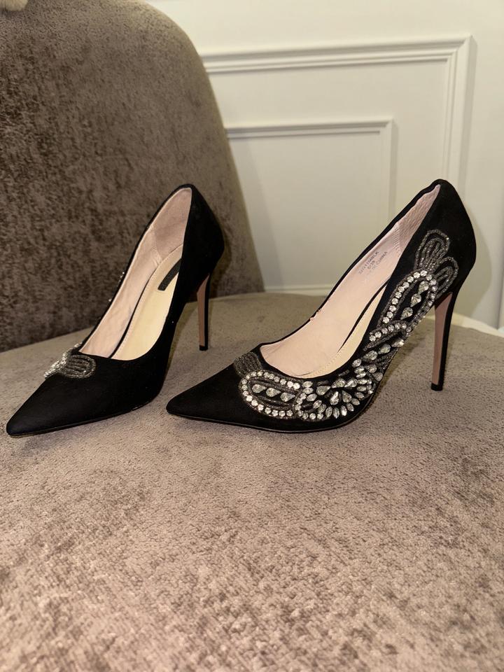 Роскошные замшевые лодочки с сияющими вставками камней