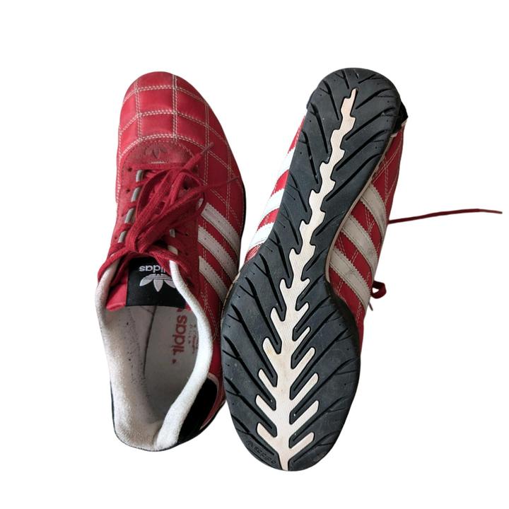 кроссовки красные Adidas