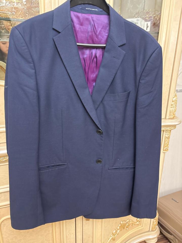 Темно синий пиджак