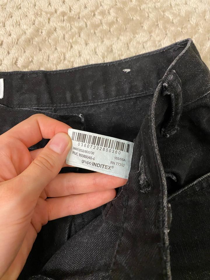 Черные джинсы Zara