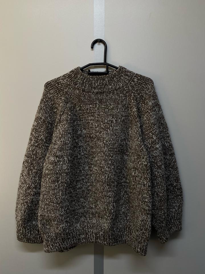 Вязаный свитер ручной работы оверсайз