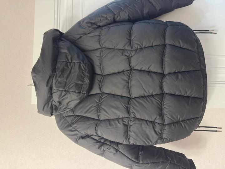 Черная куртка