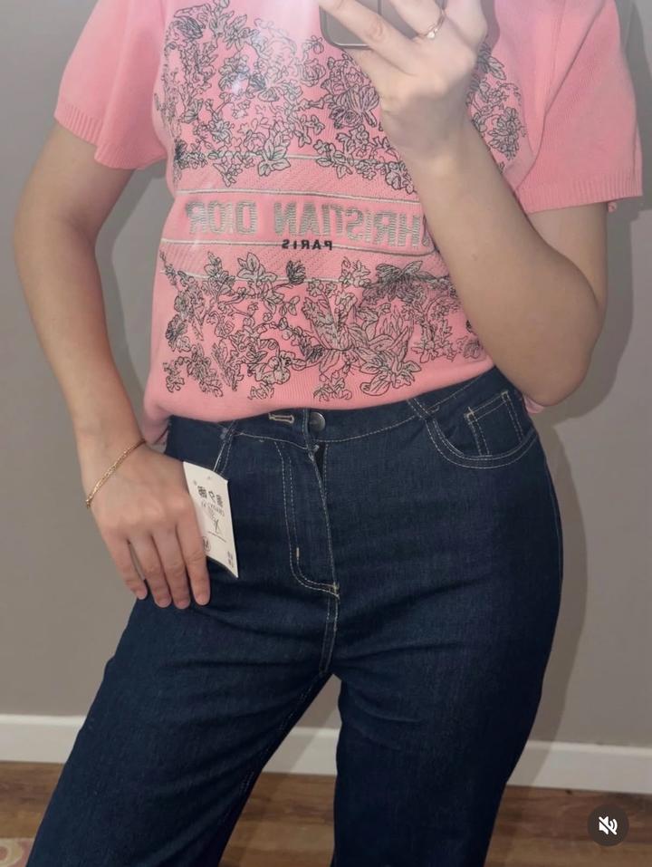 Розовая футболка(кофточка)