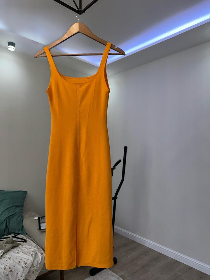 Желтое платье Zara