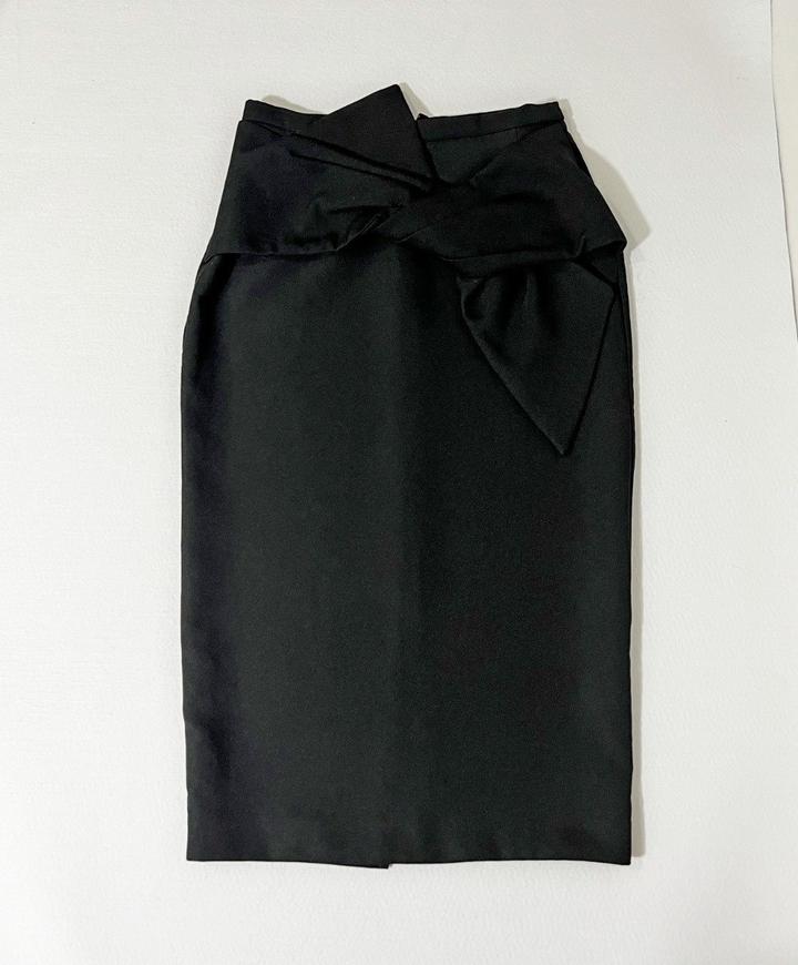 Новая юбка размер между 44 и 46 талия 67-69 см чёрная офисная карандаш футляр