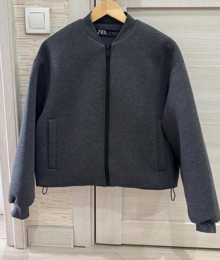 Бомбер Zara