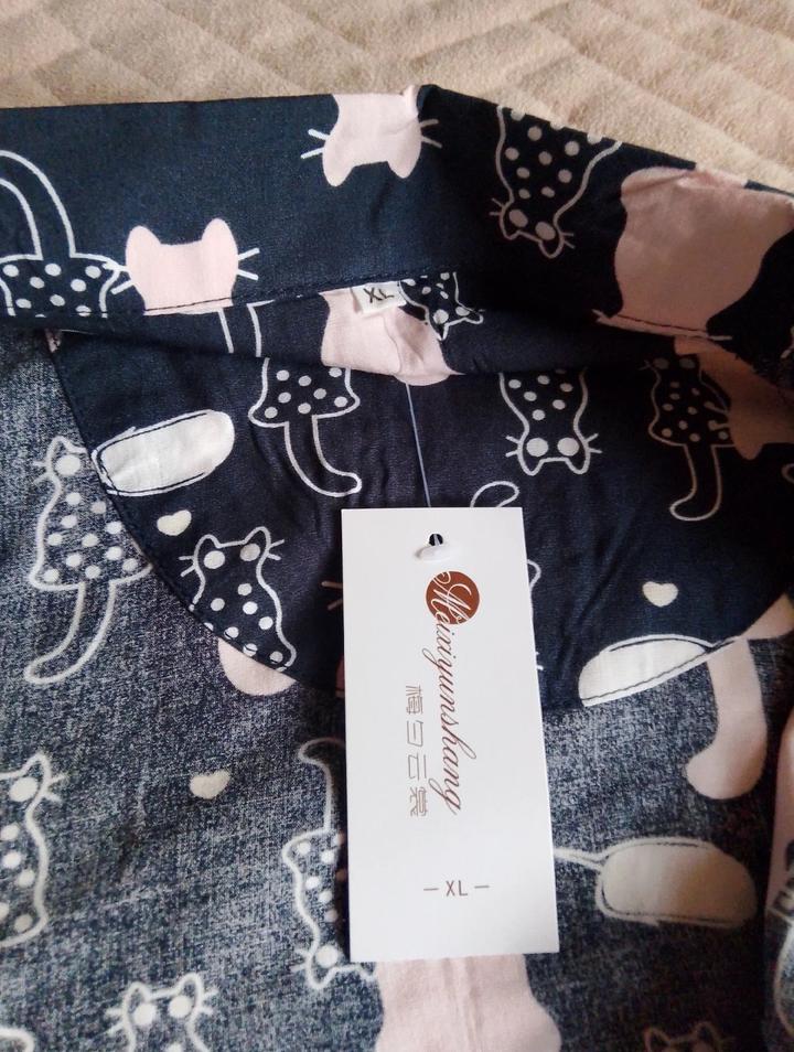 Пижама из вискозы с котиками размер M или 44-46 новая, в упаковке, с биркой