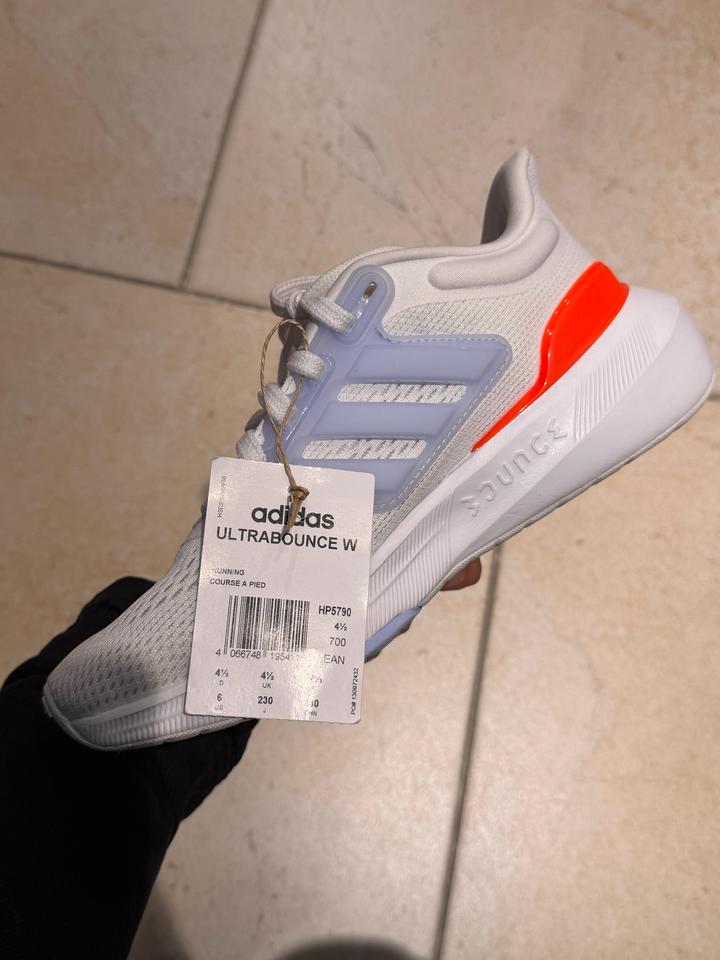 Кроссовки adidas