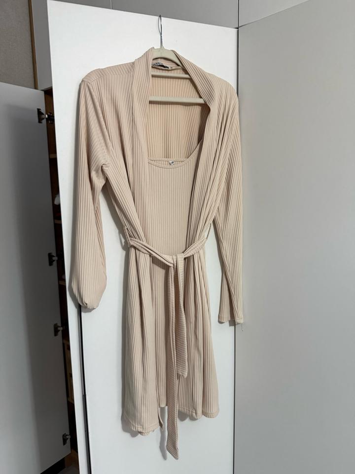 Домашняя одежда. Халат с сорочкой