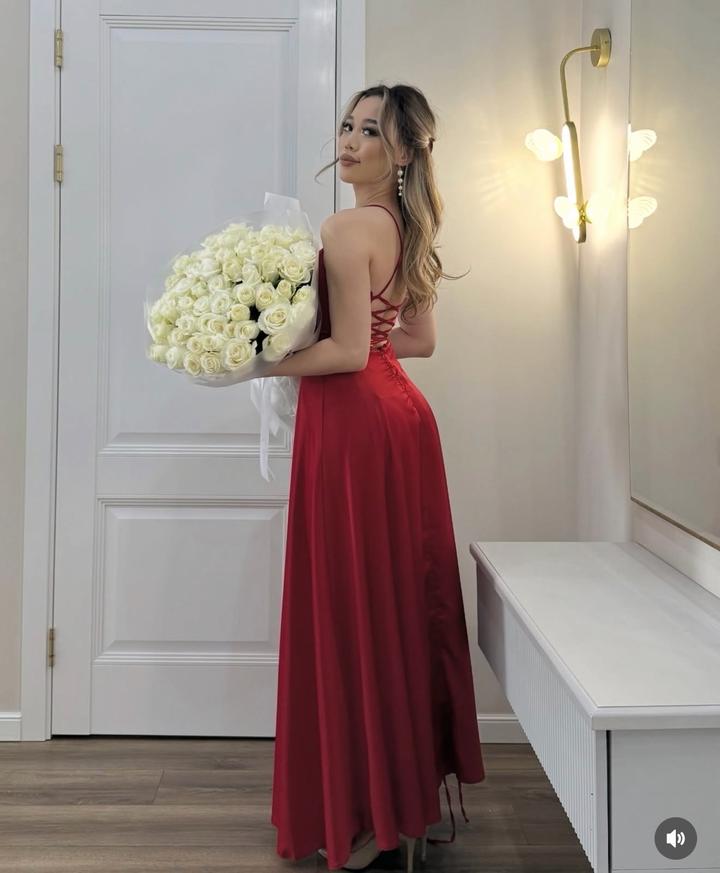 Красное платье