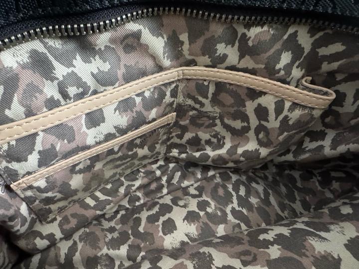 Оригинальная сумка GuessПокупалась в официальном магазине Guess в Мадриде