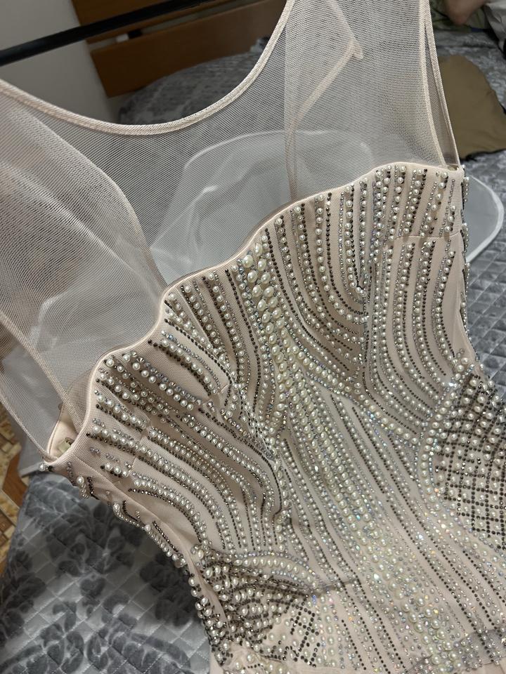 Вечернее платье