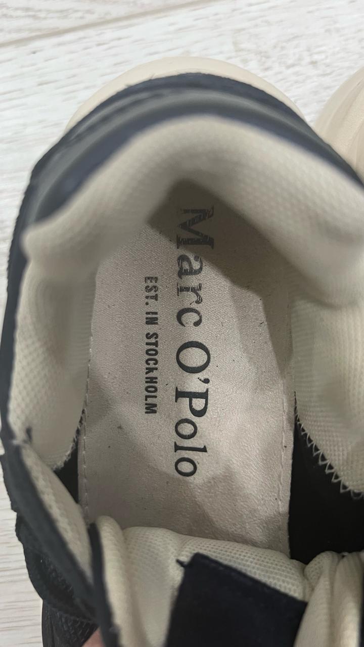 Продаются кроссовки