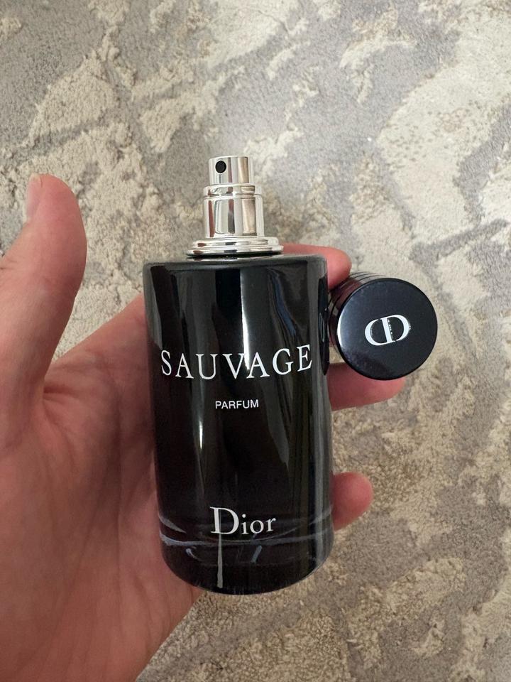 Dior Sauvage (Тестер) пользовался сам 2 раза