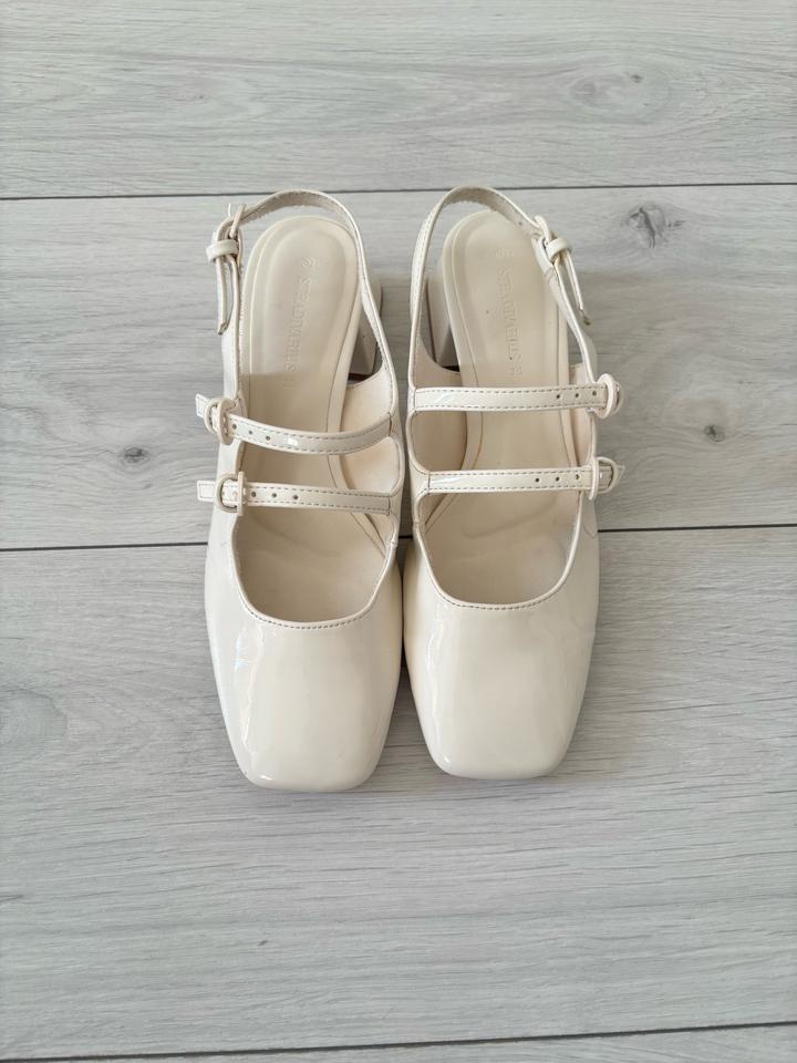 Босоножки Stradivarius