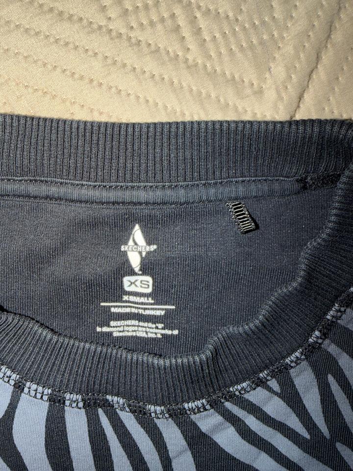 Кофта от Skechers xs