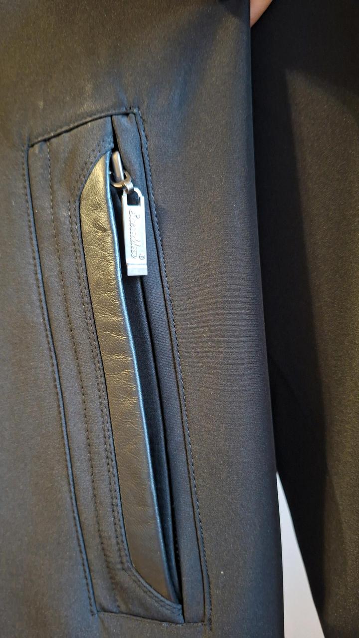 Зимнее пальто трансформер Sacreddeer