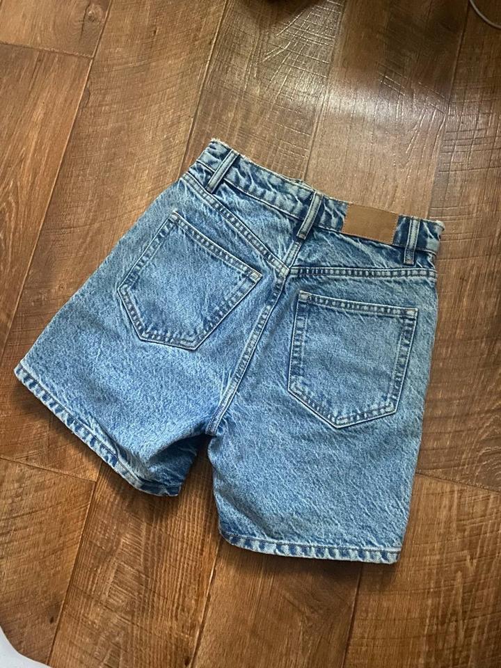 Джинсовые шорты Zara