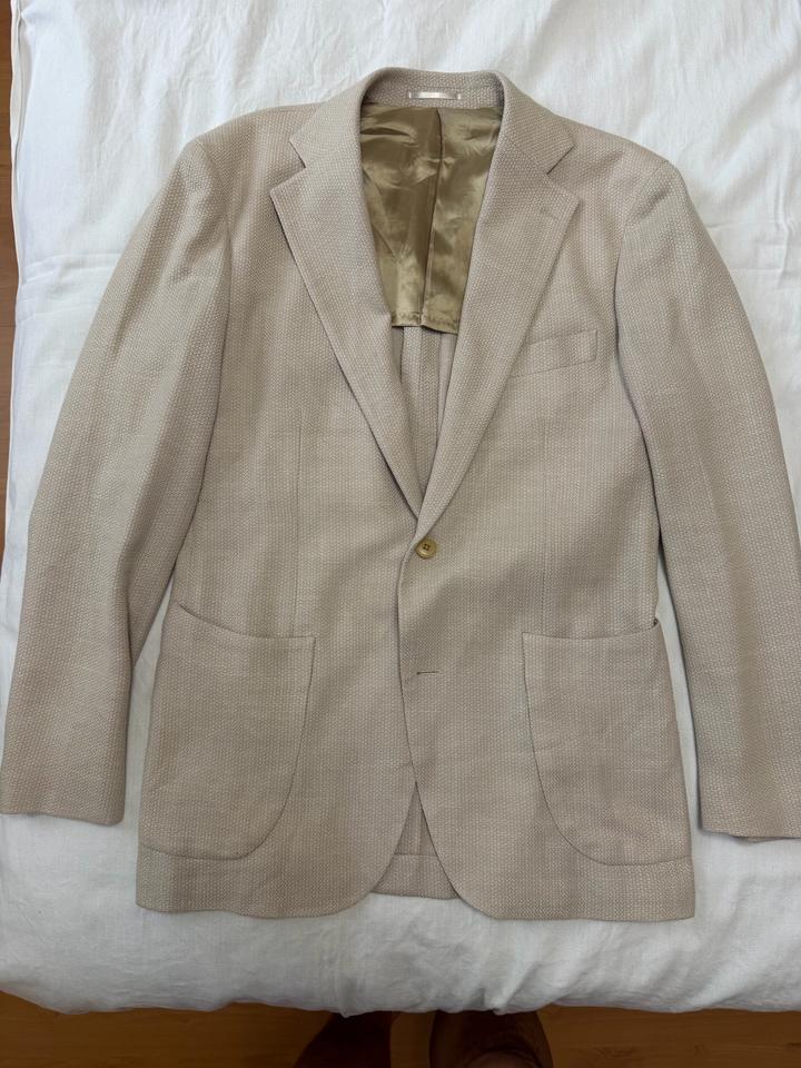 Продам бежевый итальянский пиджак