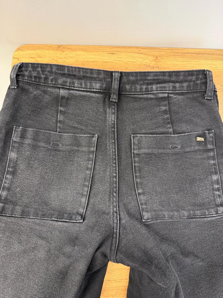 Черные укороченные джинсы Zara