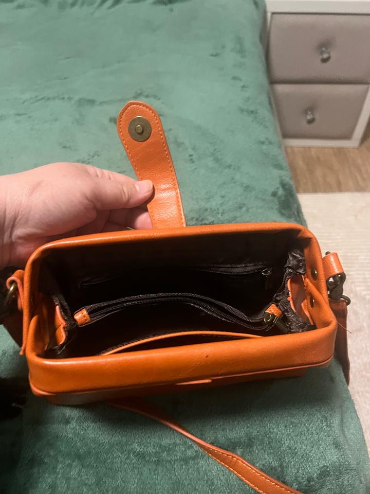 Оранжевая сумочка