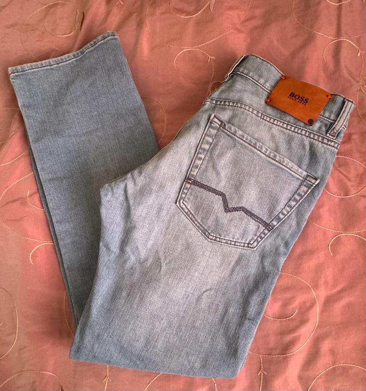 Джинсы Hugo boss
