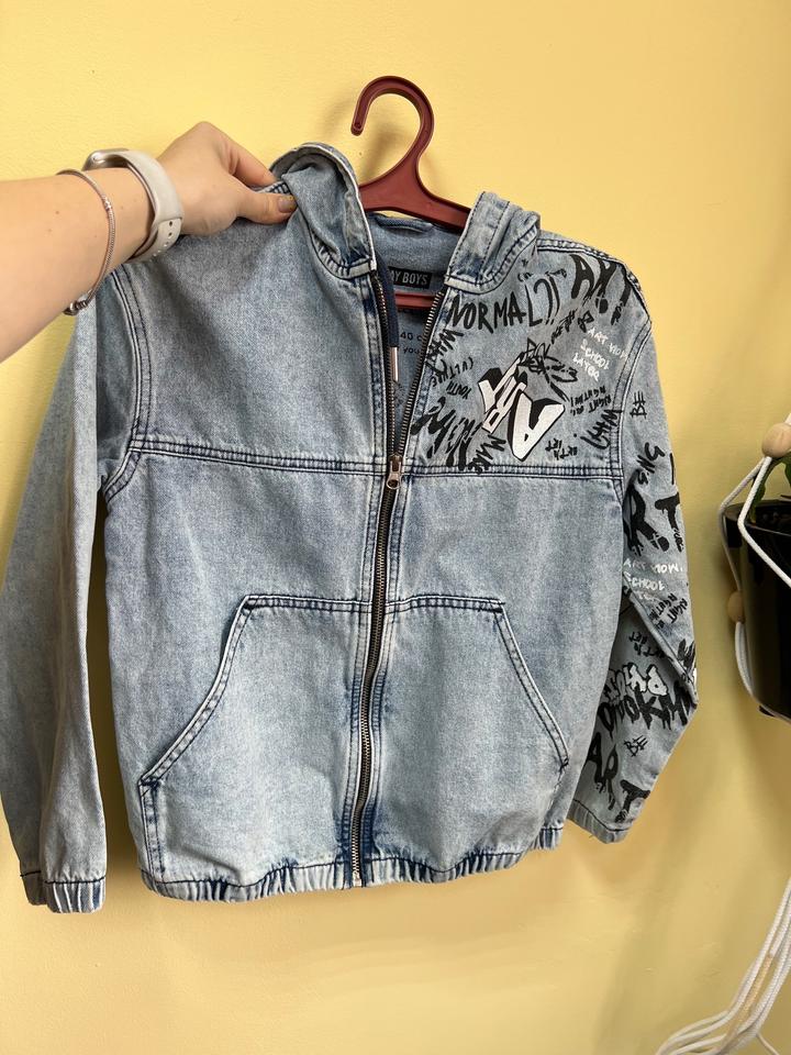 Джинсовая куртка на мальчика