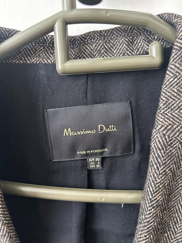 Продам костюм Massimo dutti