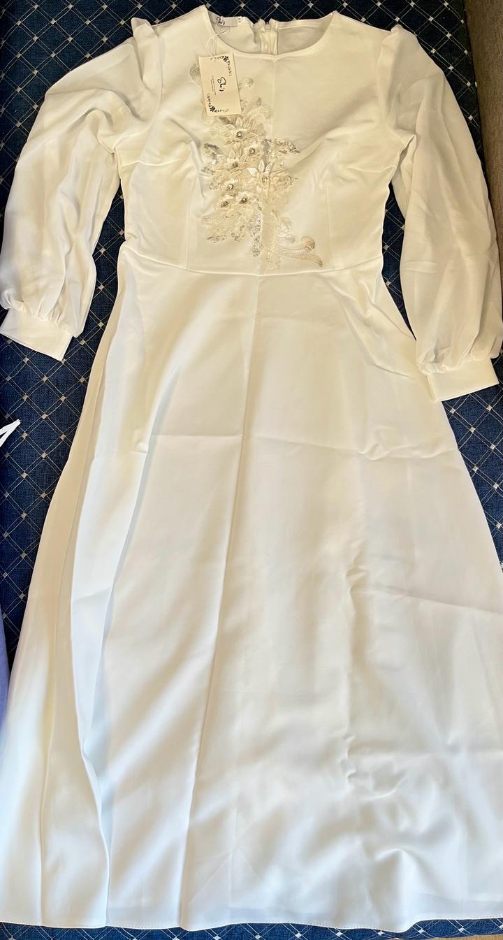 Белое платье