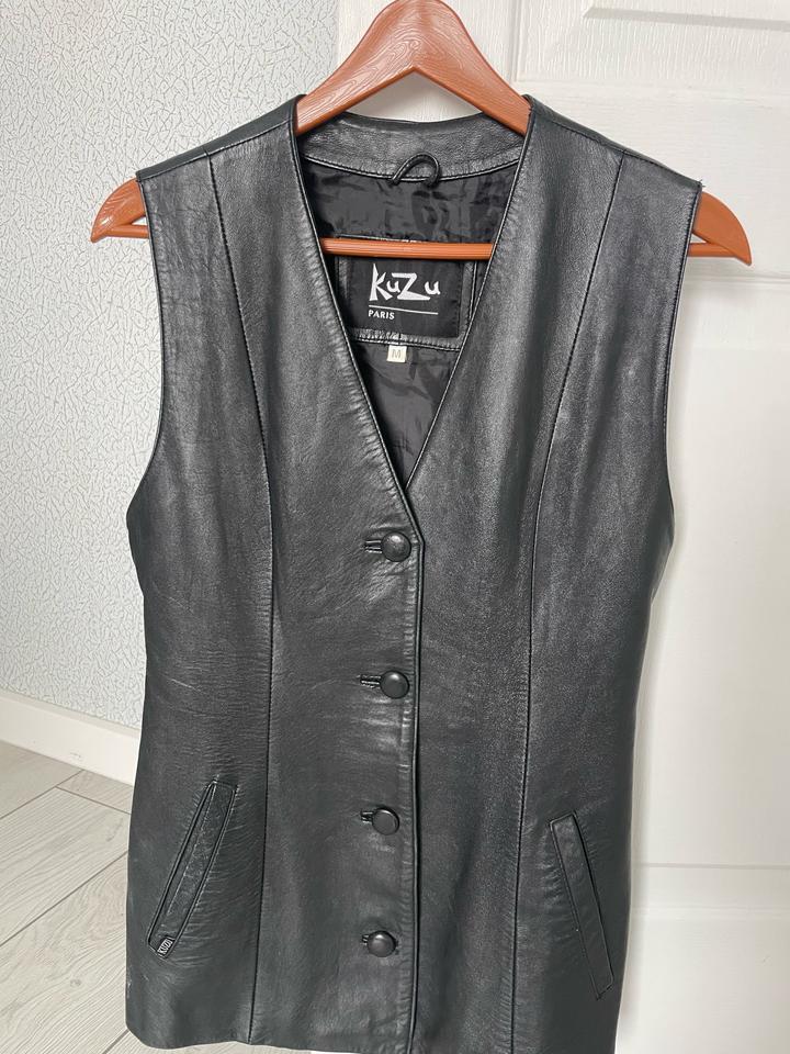 Кожаная жилетка